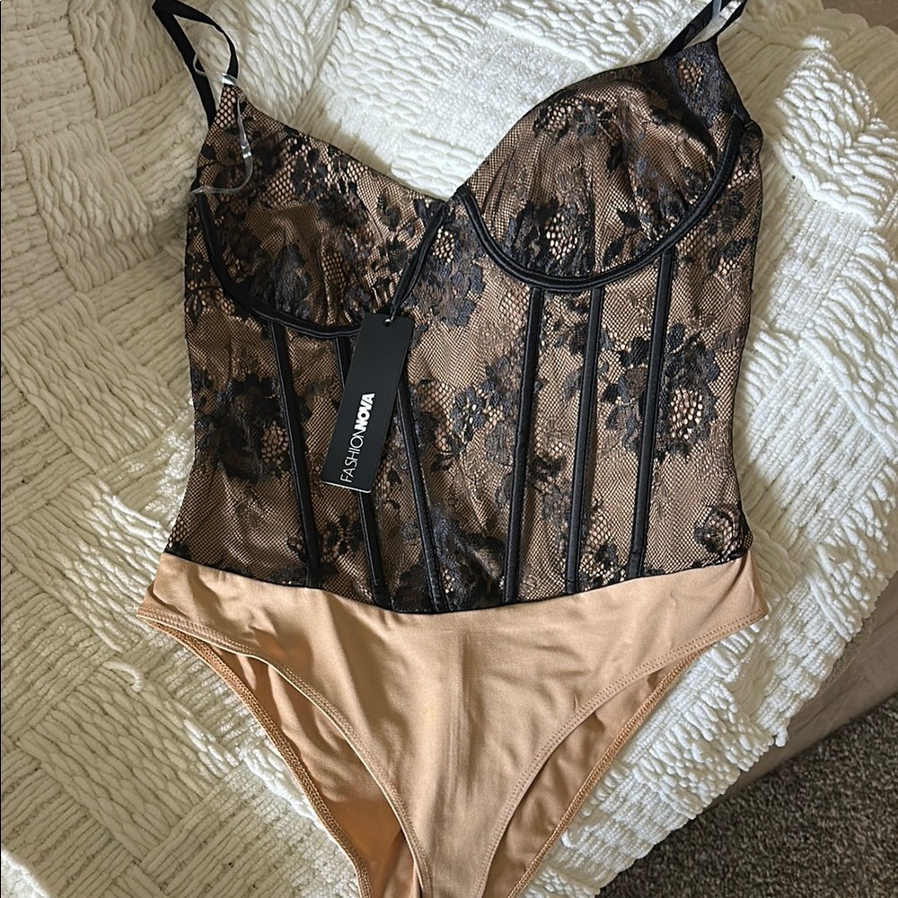 Fashion Nova Black and Nude Lace Bodysuit